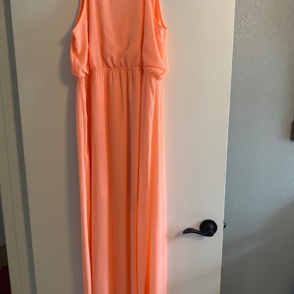 Long Peach Dress - Picture 2 of 4